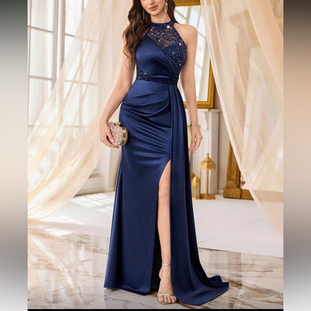 Elegant Navy Blue Evening Gown